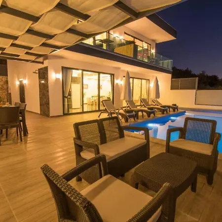 Focus Villa *